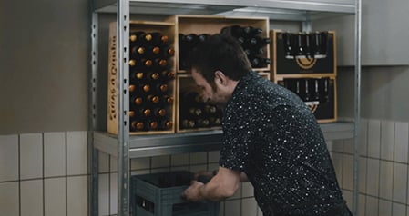 5 nejlepších kovových regálů do restaurace, hotelu a baru